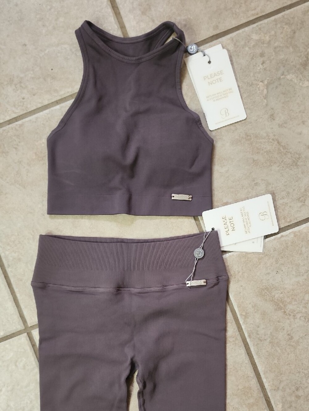 Bombshell Sportswear Set - Picture 2 of 4
